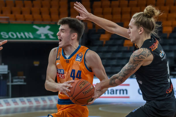 我还可以帮 我还可以帮