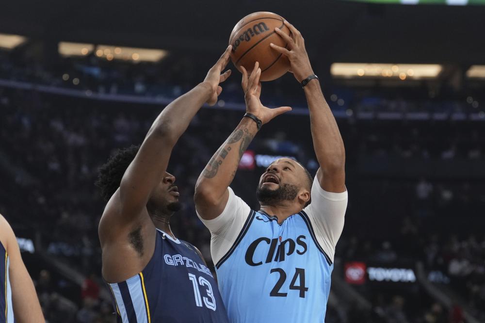 中展示了他 中展示了他