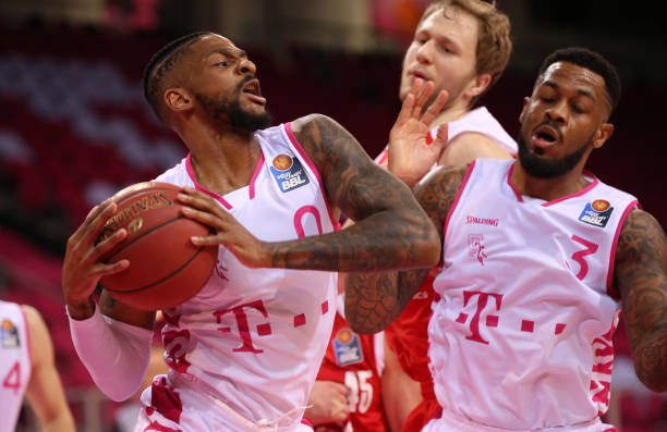 视勇气与坚 视勇气与坚